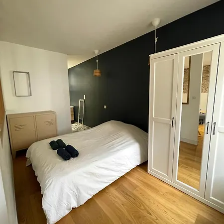 Appartement Au Calme - Proche Metro Saint Michel Daire *